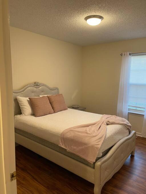 Pet- Friendly, & Close To Uptown Charlotte Exterior photo