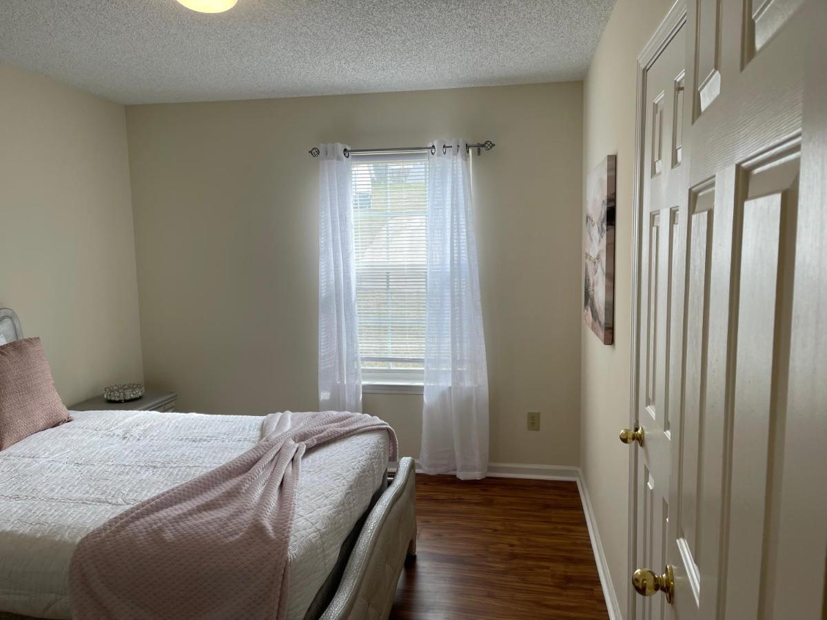 Pet- Friendly, & Close To Uptown Charlotte Exterior photo