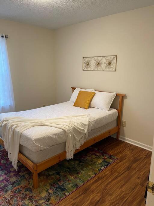 Pet- Friendly, & Close To Uptown Charlotte Exterior photo